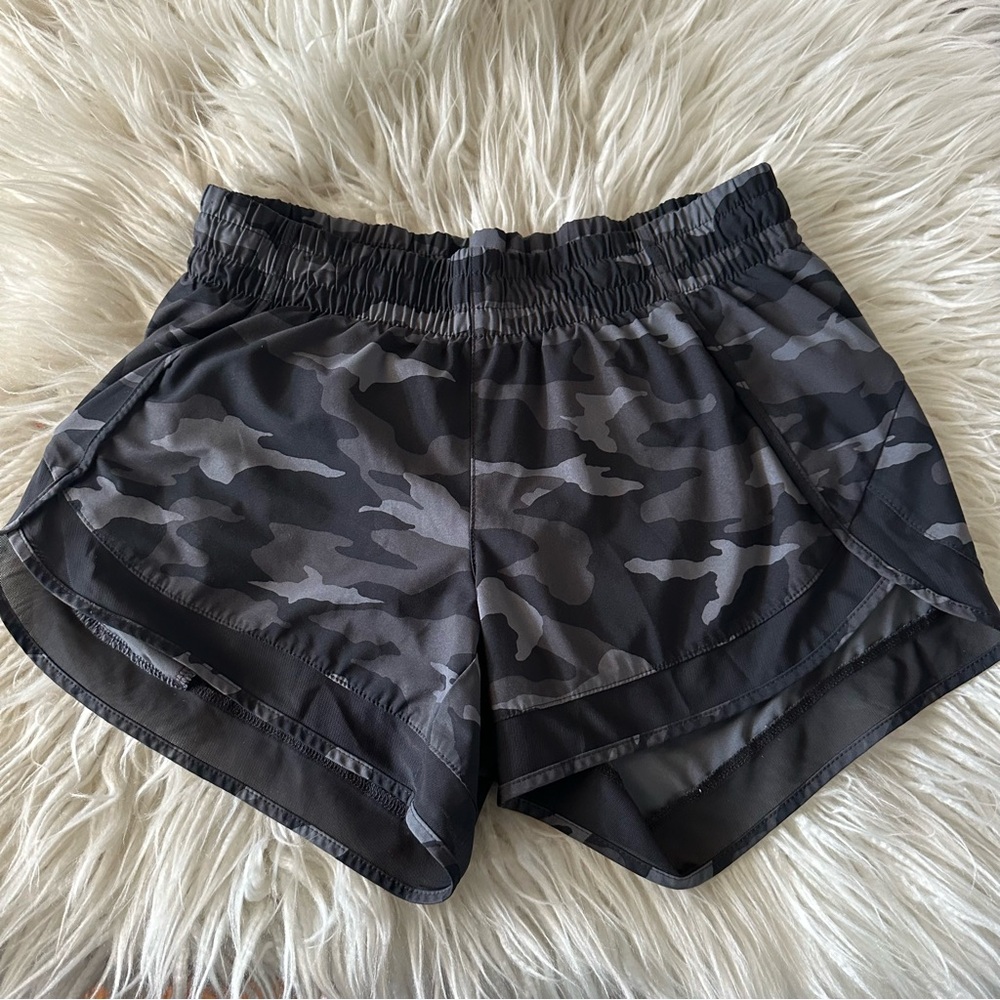 Athleta printed mesh racer run shirts black camo‎ size XS